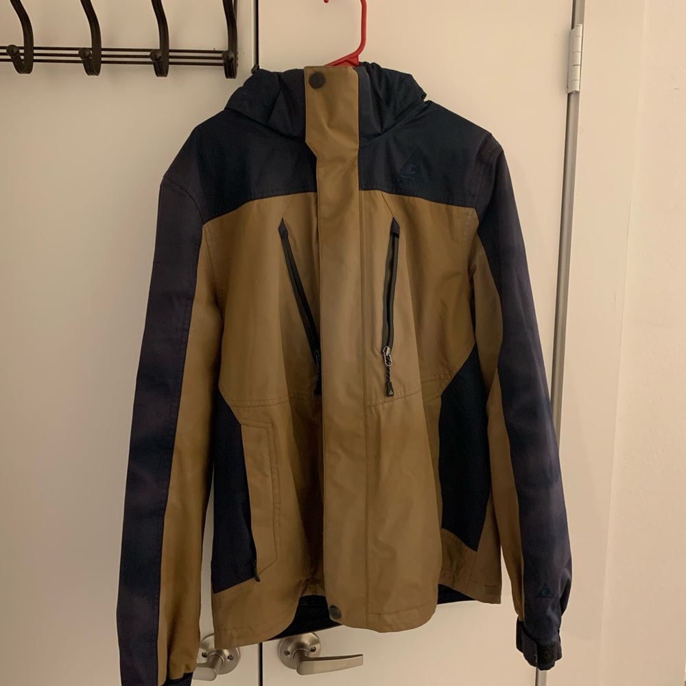 Gerry Shell Jacket - Perfect Outer Layer for Snowboarding/Skiing
